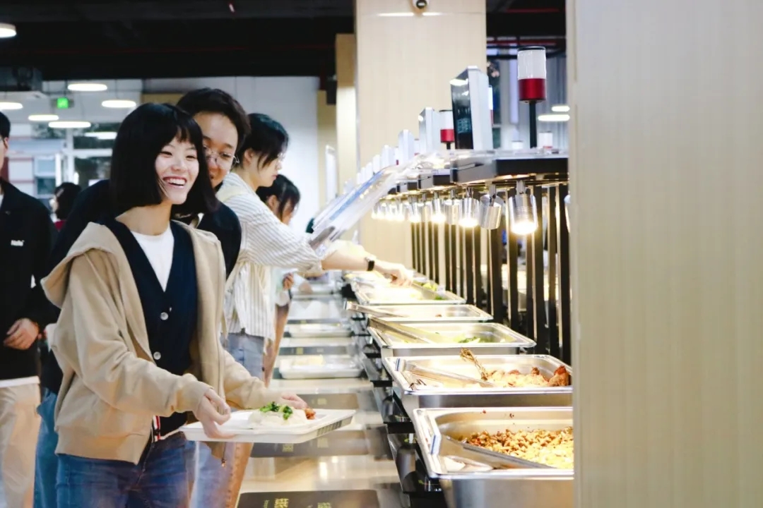 華東政法大學(xué)智慧食堂.jpg